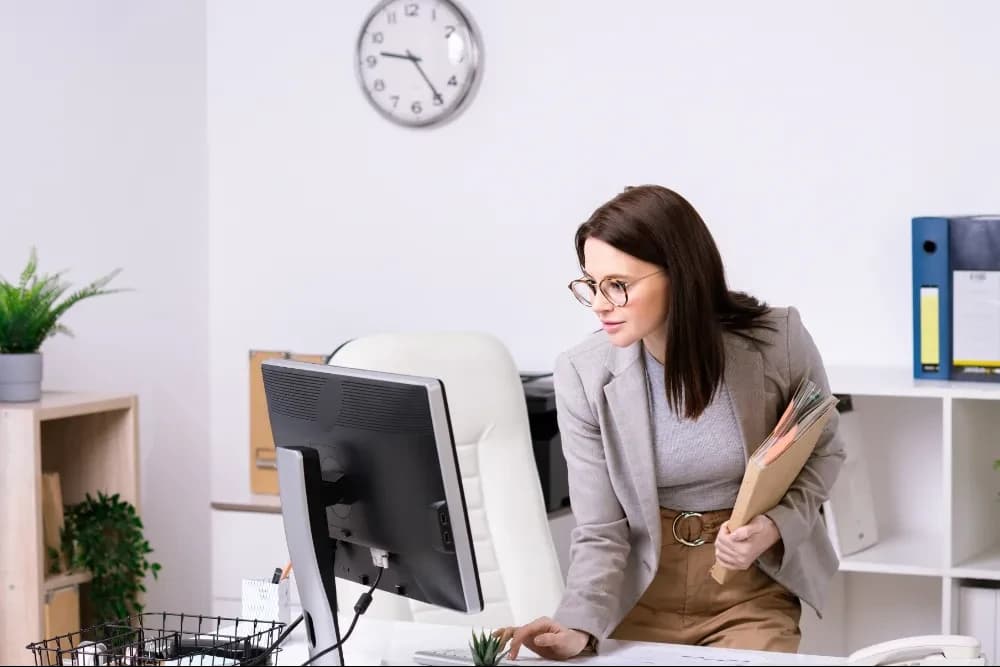 An Easy Way to Manage Leave Requests and Time Off Online Without the Hassle Using an App