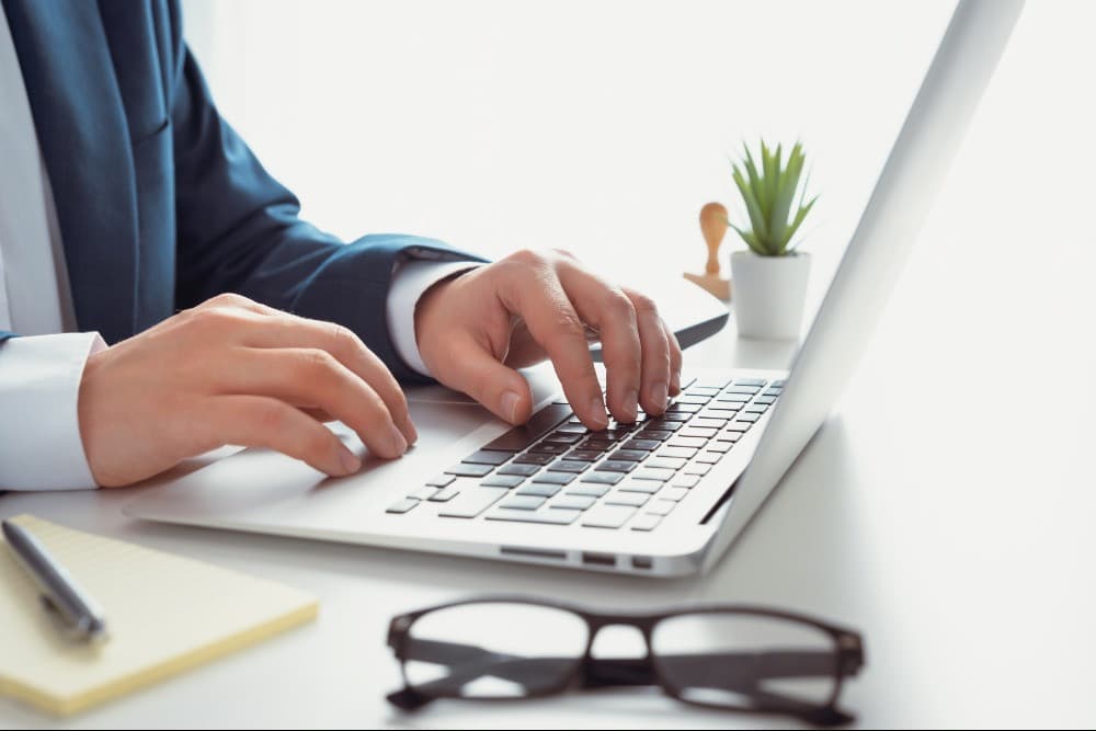 How to Install Free Online Employee Attendance Applications for PCs and Laptops