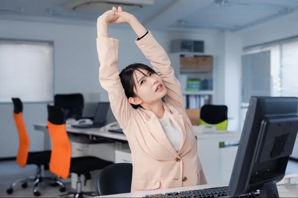 Praktis! Aplikasi Absensi Karyawan Online Hitung Lembur Otomatis