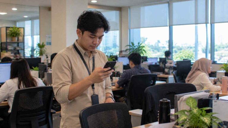 7 Aplikasi Absensi Karyawan Murah & Lengkap buat Bisnis