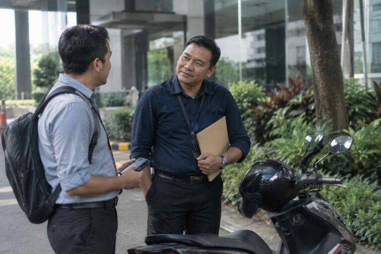 Panduan HR: Cara Melacak Lokasi Karyawan yang Akurat & Etis