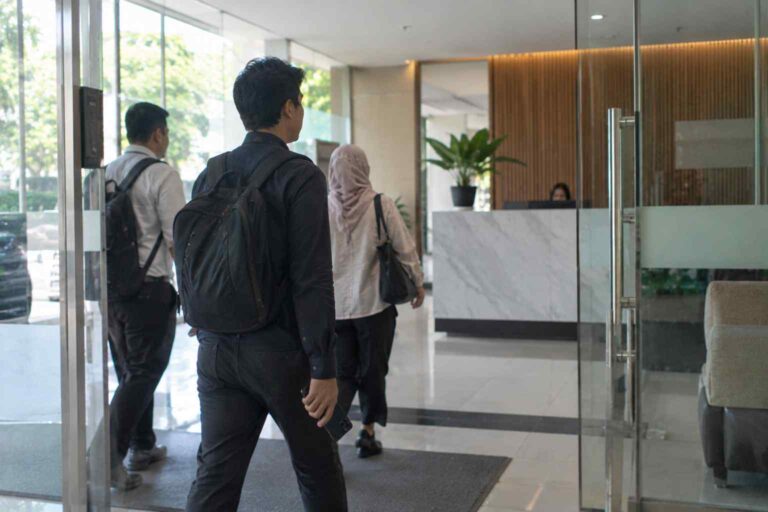 Lebih Higienis! Pilihan Aplikasi Absensi Tanpa Mesin Fingerprint